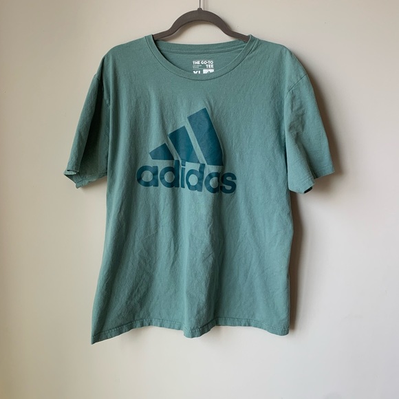 Adidas Graphic T Shirt Classic - Picture 1 of 5